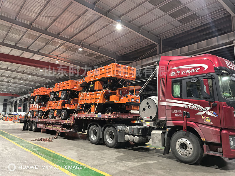 6台8吨井下矿渣运输车发往陕西